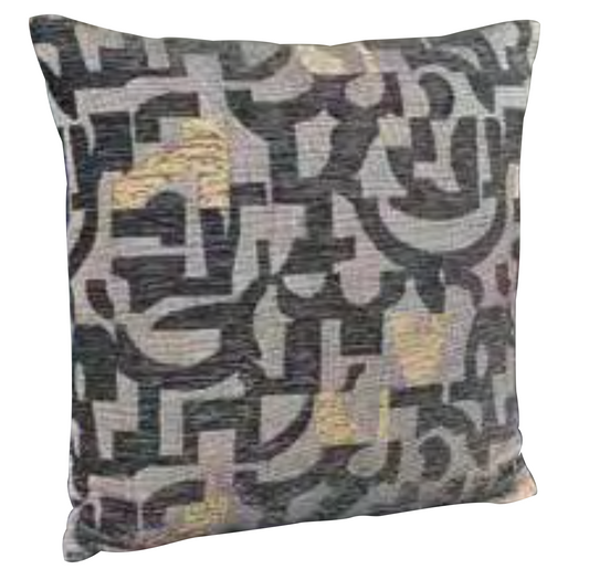 Liona 07 Kissen Werfen