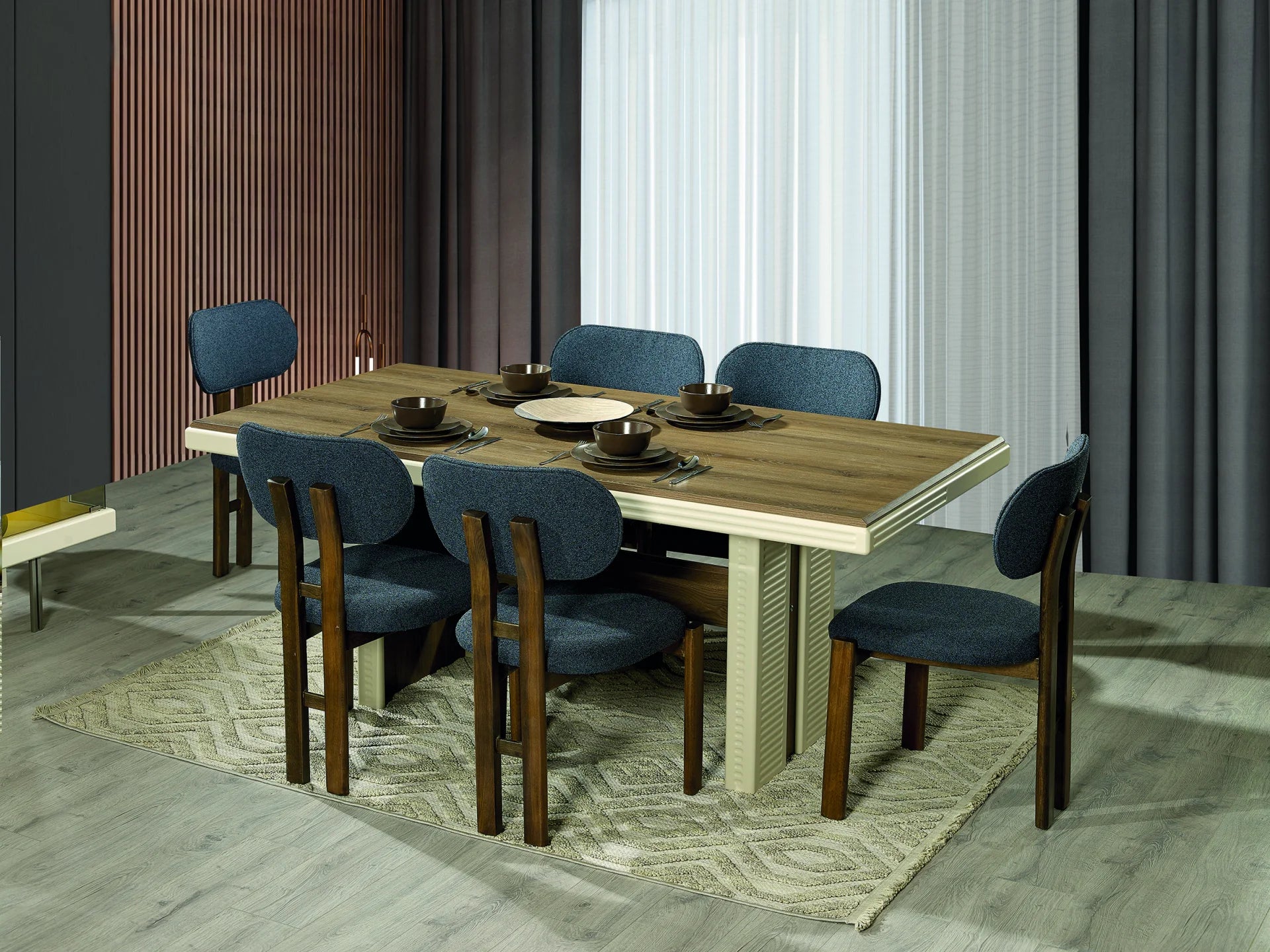 Minola Tisch