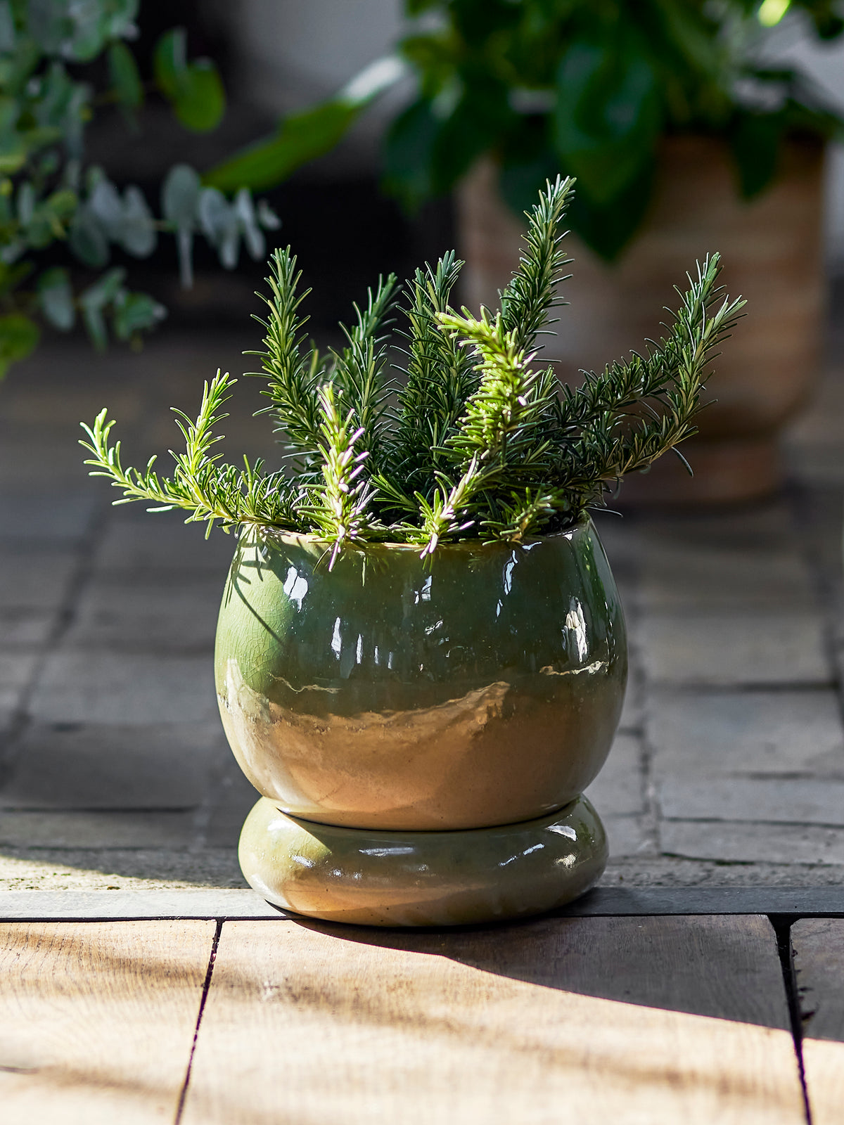 Imke Blumentopf mit Untersetzer – Grün, Steingut
