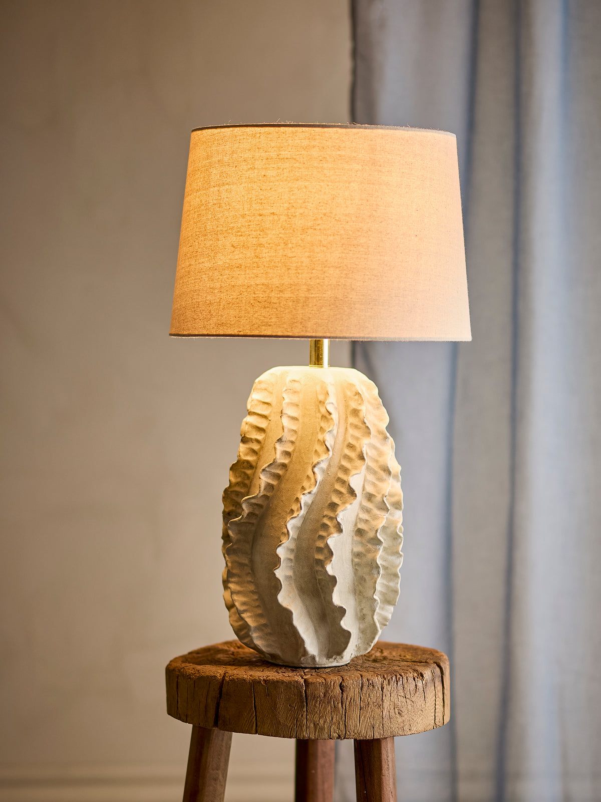 Natika Tischlampe – Natur, Steingut