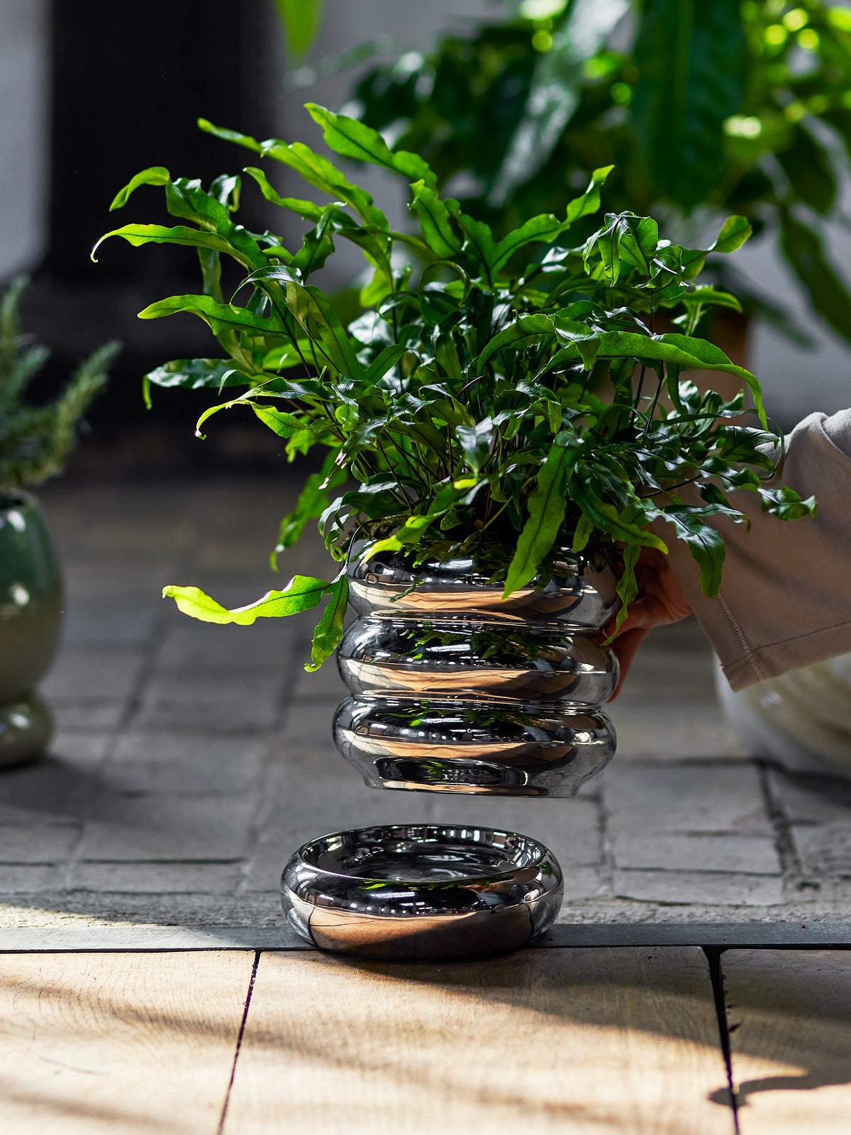 Shine Blumentopf mit Untersetzer – Silber, Steingut