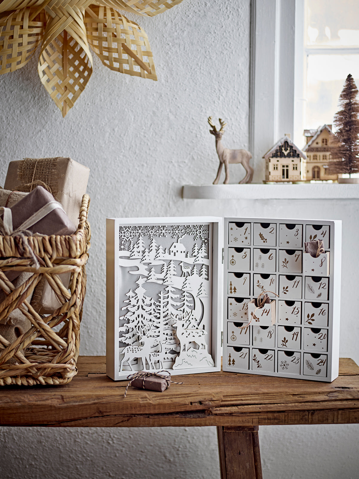 Elimar Adventskalender mit Licht – Weiss, Sperrholz