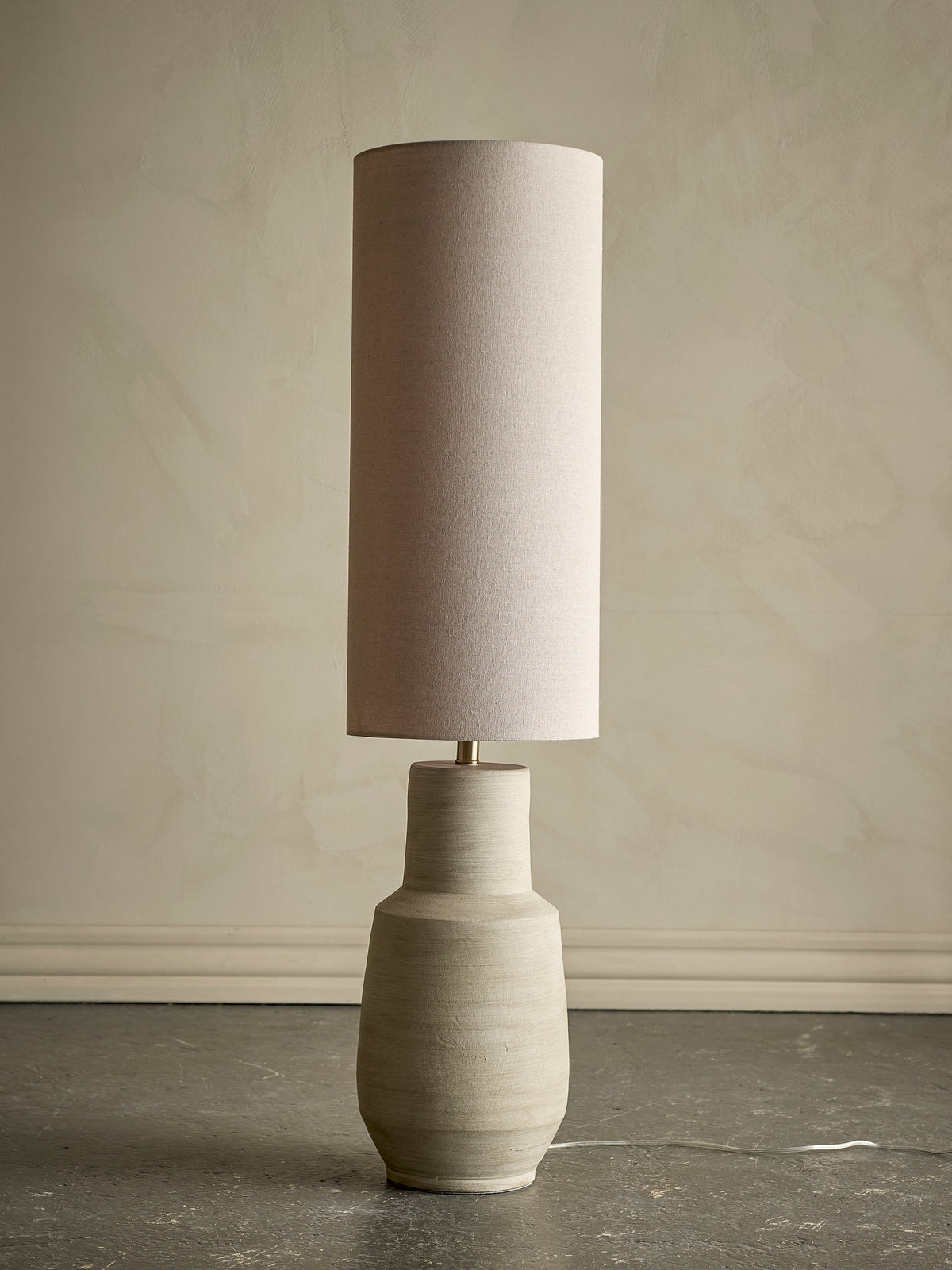 Linetta Stehlampe – Weiss, Steingut