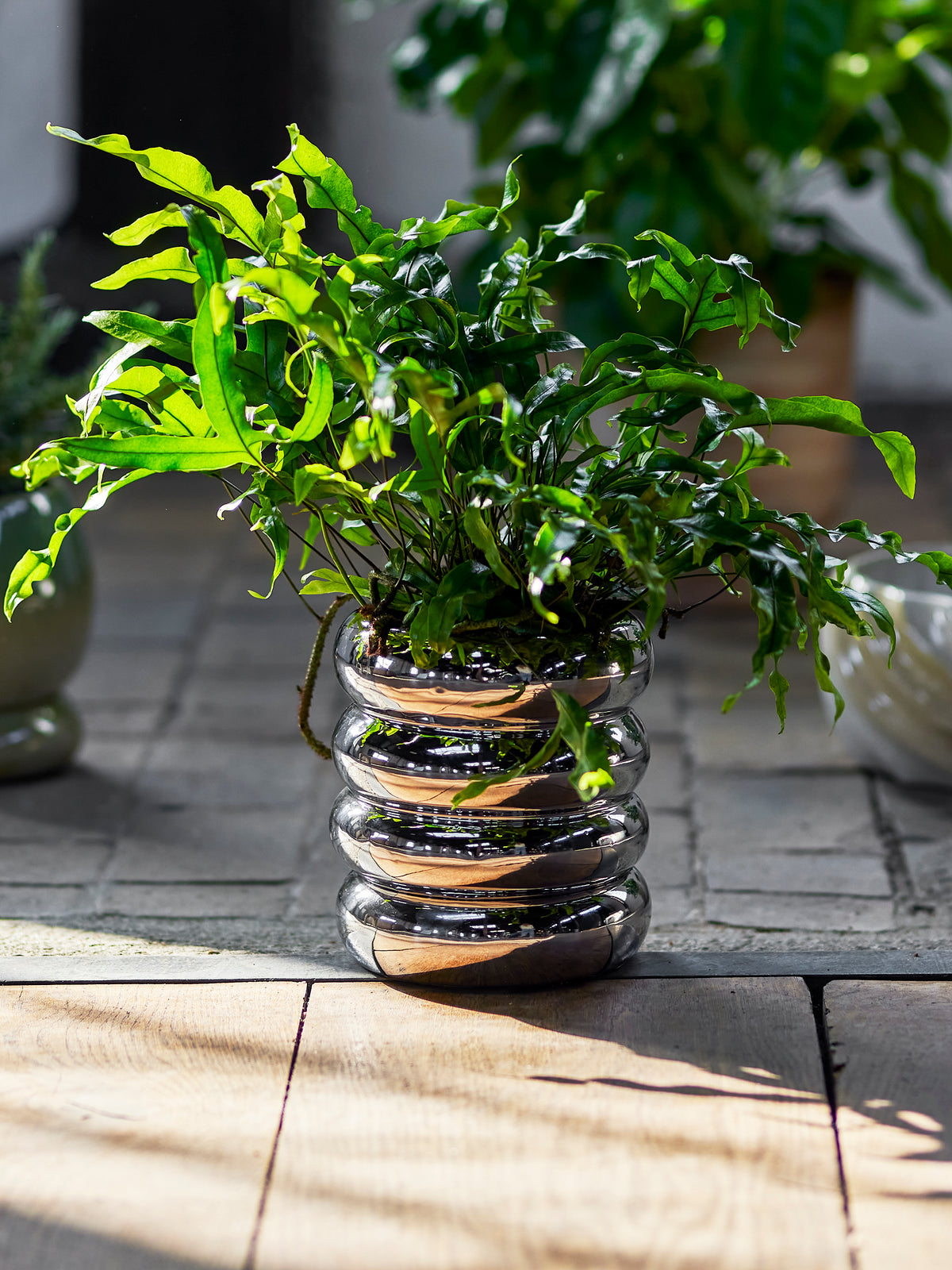 Shine Blumentopf mit Untersetzer – Silber, Steingut